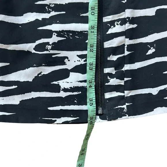 Calvin Klein black white sleeveless sheath dress size 6 zipper accent career - Picture 9 of 10